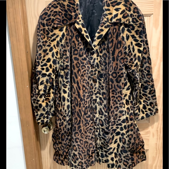 Tripp nyc Jackets & Blazers - Gorgeous 80’s Vintage velvet swing coat